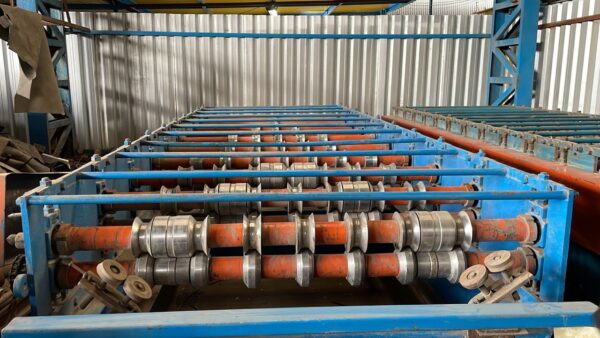 PERFILADEIRA DE TELHAS MODELO T25 TRAPEZIO BAIXO CHAPA