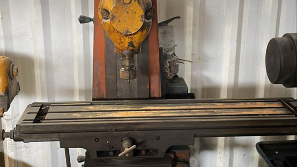 FRESA MECANICA TORNEIRO